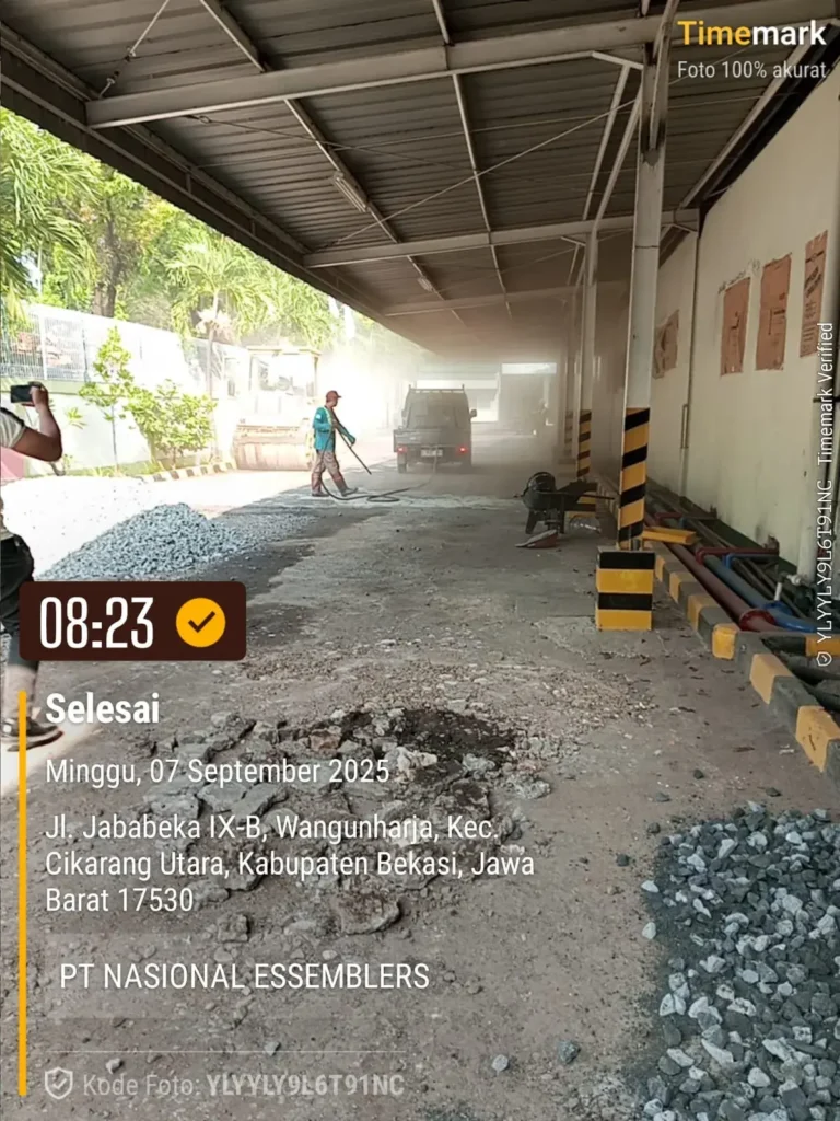 Proyek Pengaspalan di Bekasi