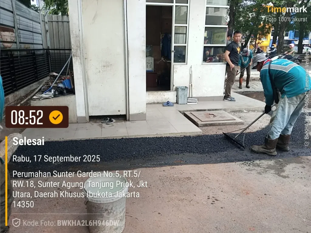 Proyek Pengaspalan di Jakarta